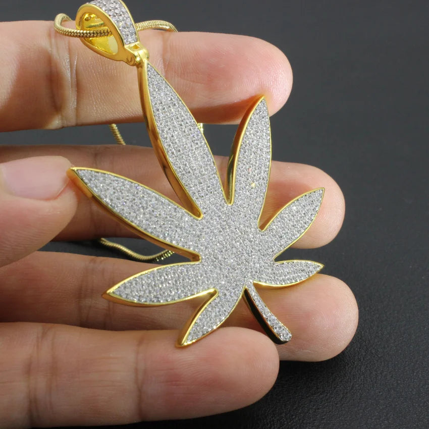Charm CZ Iced Out Hip Hop Bling Maple Leaf Weed Marijuana Leaf Fine Silver Necklace Pendant Jewelry